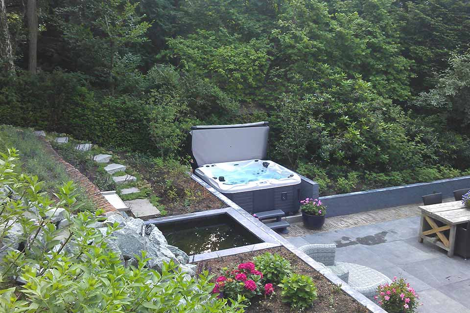 Portable equipped jacuzzi HAPPY